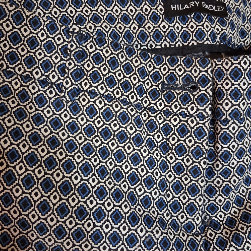 HILARY RADLEY Women's Blue and White Patterned Cropped Jeans - Picture 5 of 7